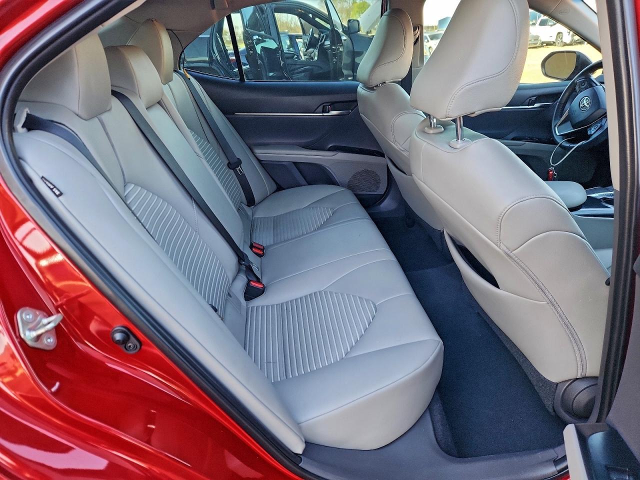 2019 TOYOTA CAMRY