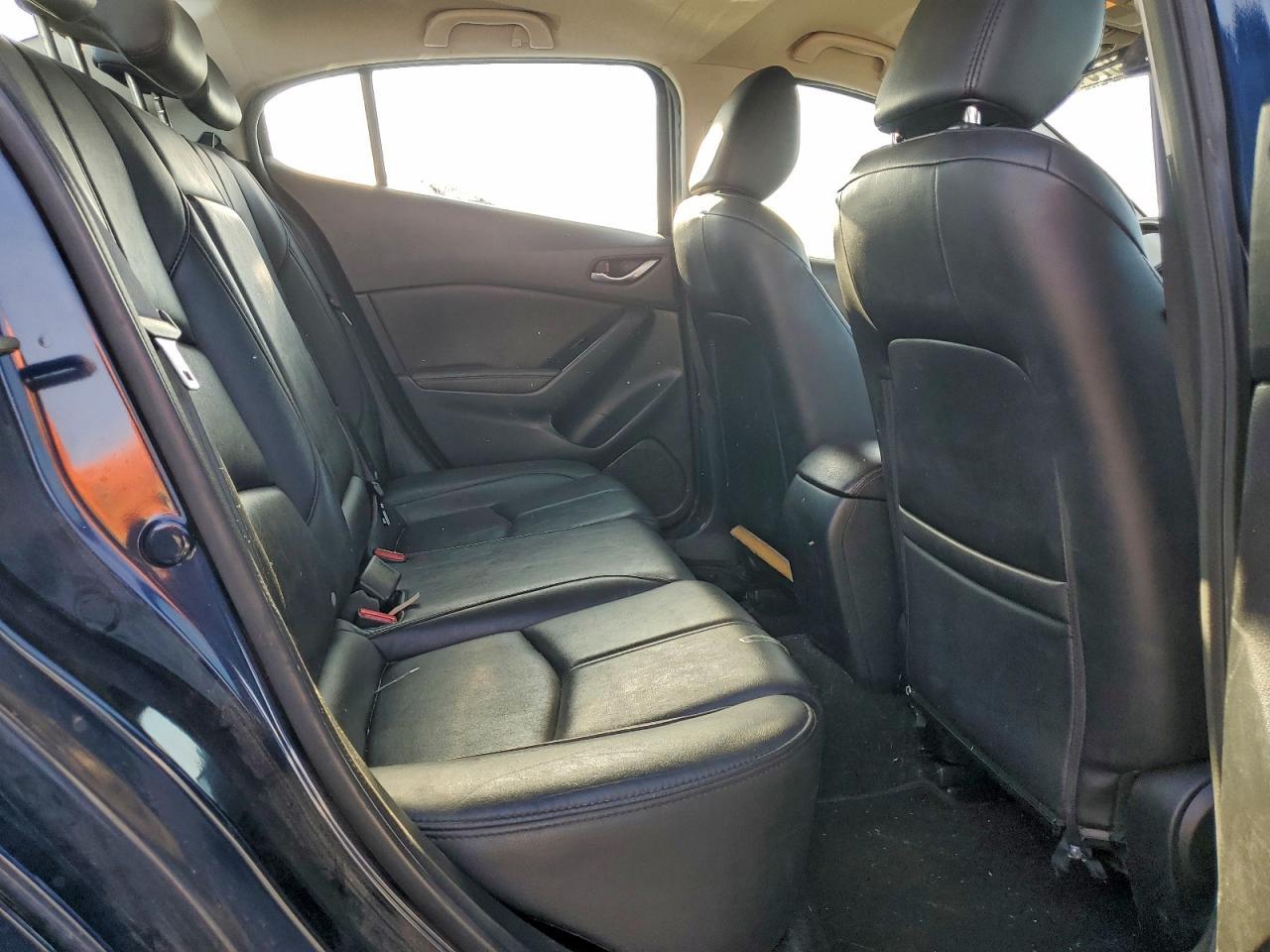 2017 MAZDA 3