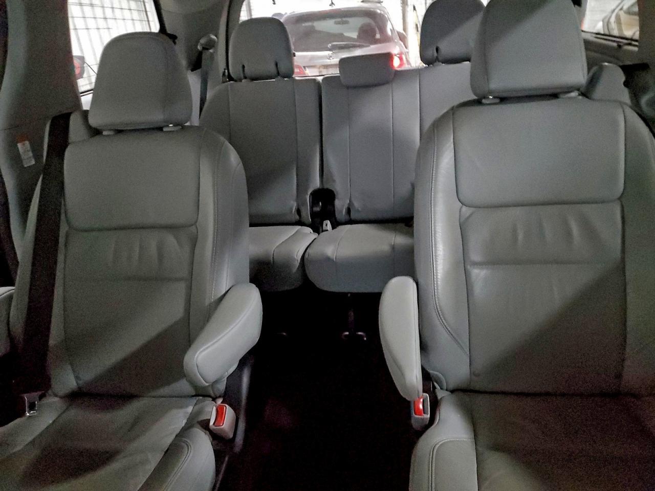 2017 TOYOTA SIENNA