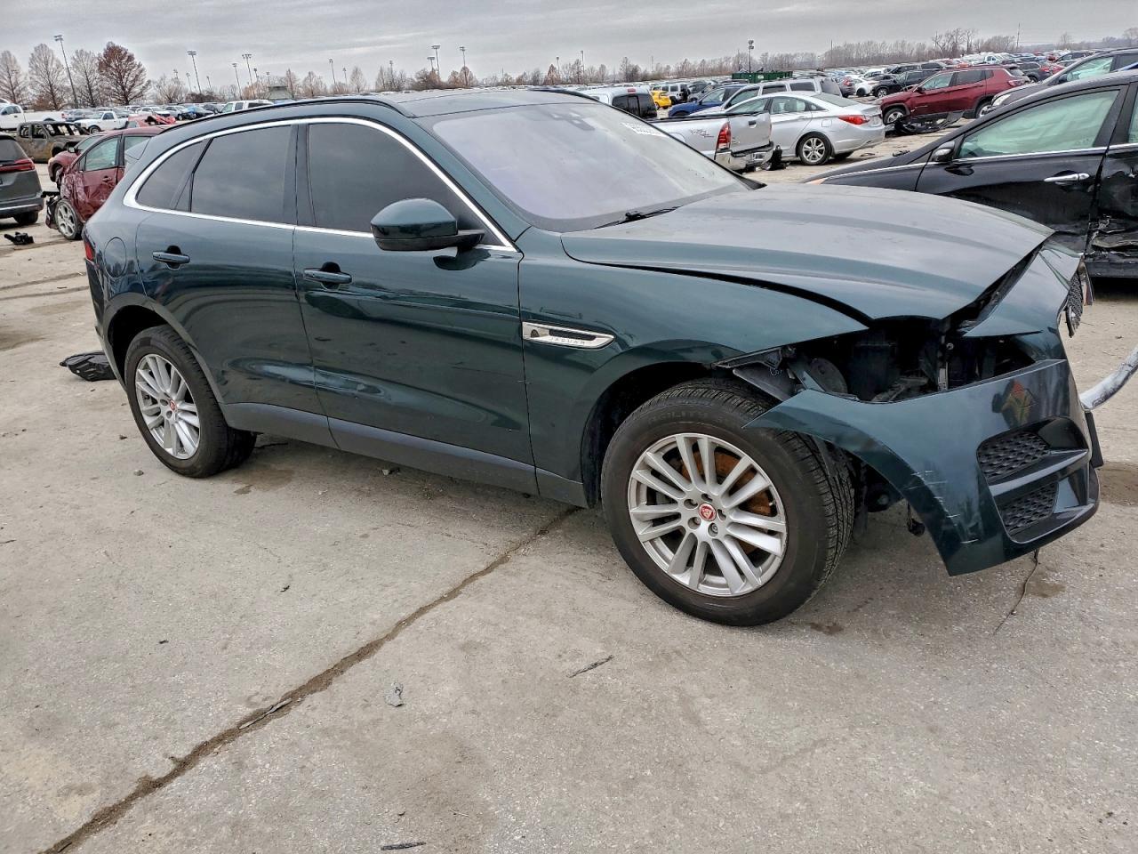 2017 JAGUAR F-Pace