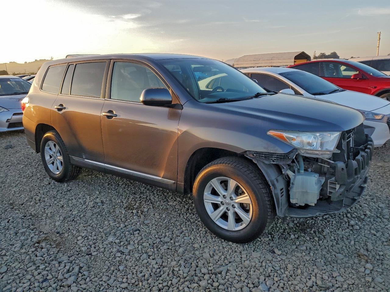 2013 TOYOTA HIGHLANDER