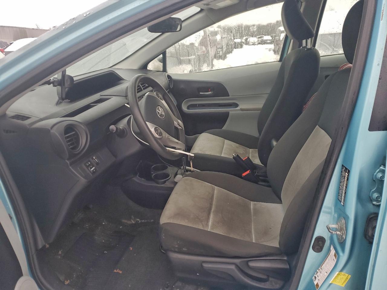 2013 TOYOTA Prius c