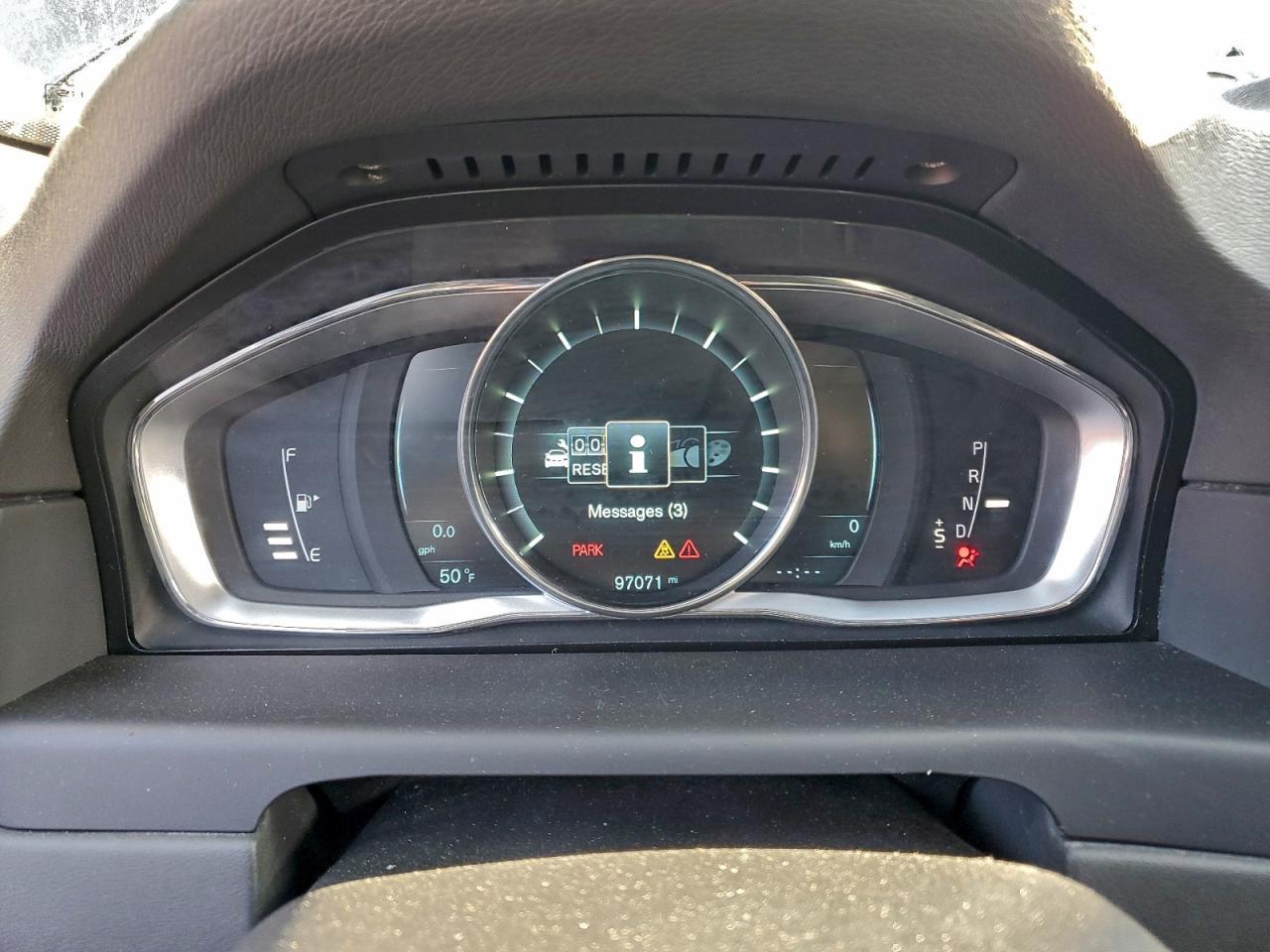 2014 VOLVO XC70