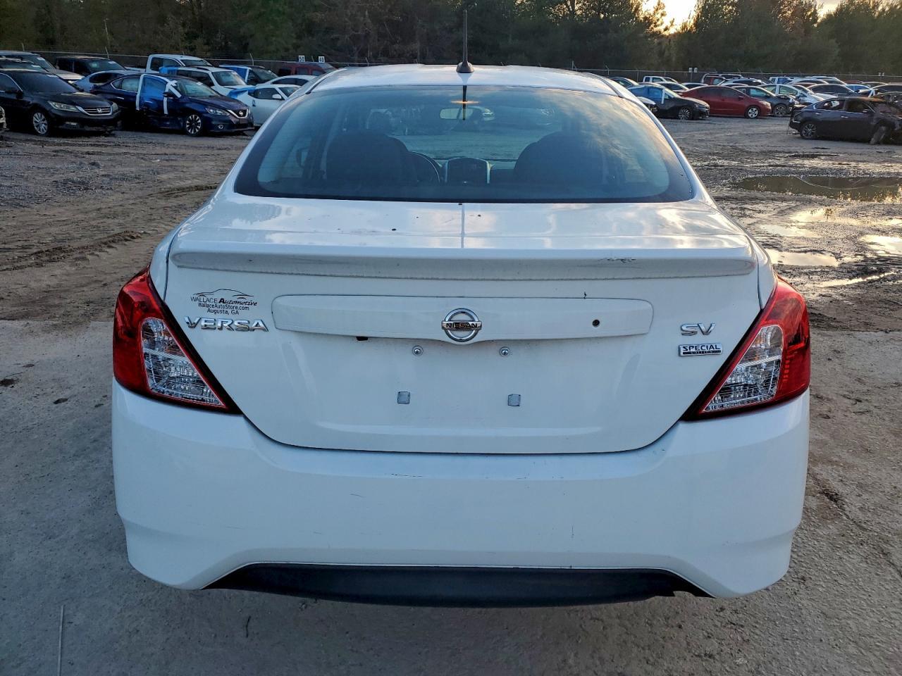 2018 NISSAN VERSA