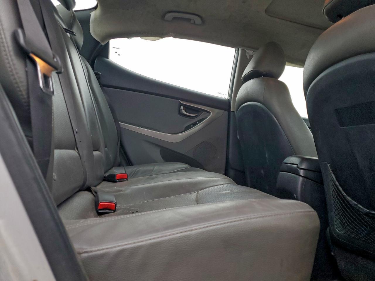 2013 HYUNDAI ELANTRA
