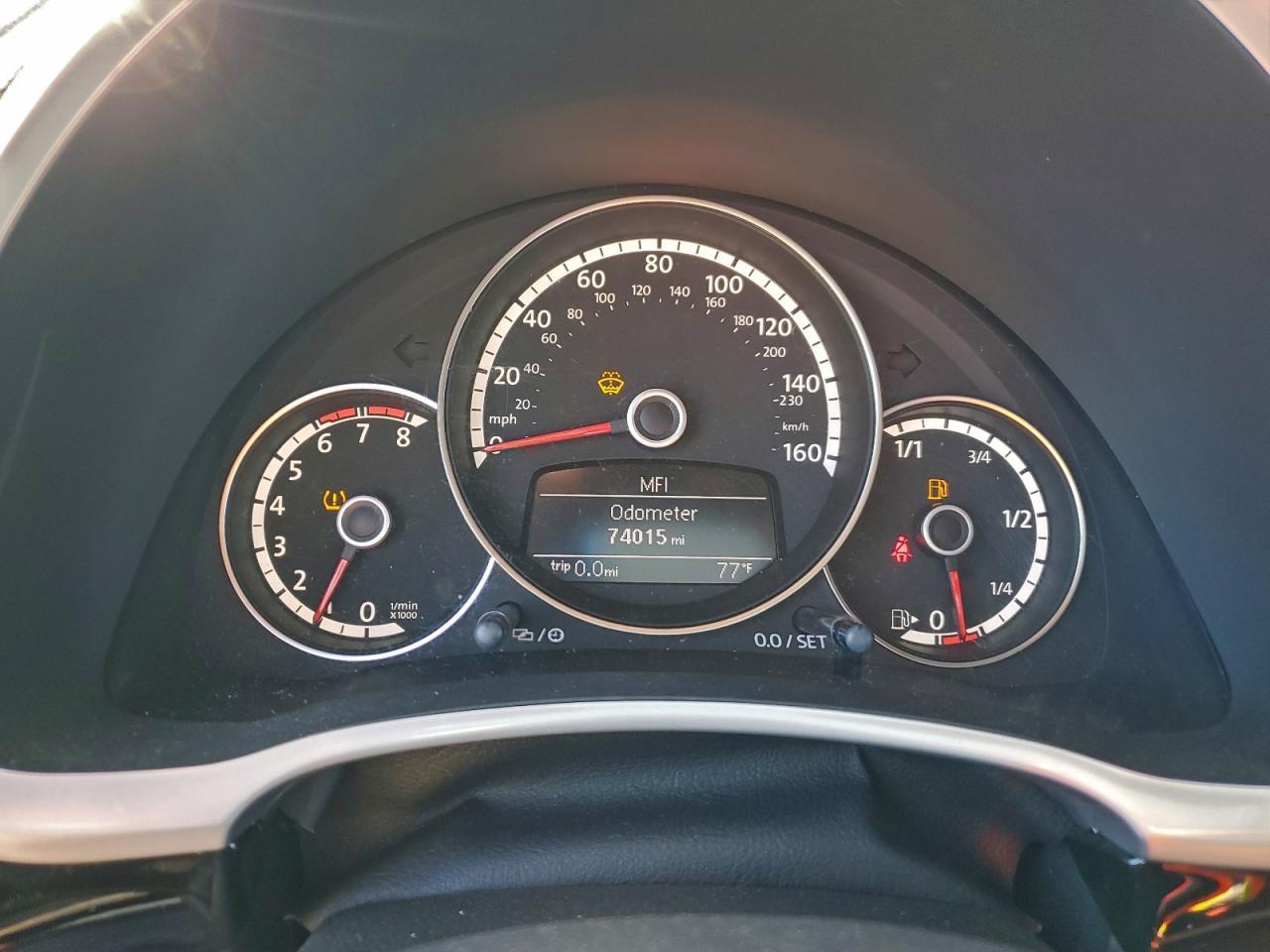 2016 VOLKSWAGEN Beetle