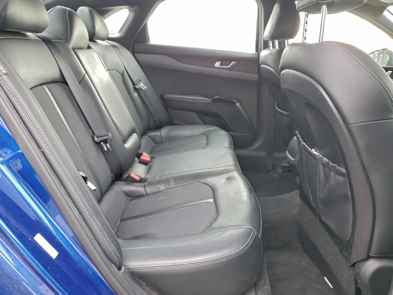 2022 KIA K5