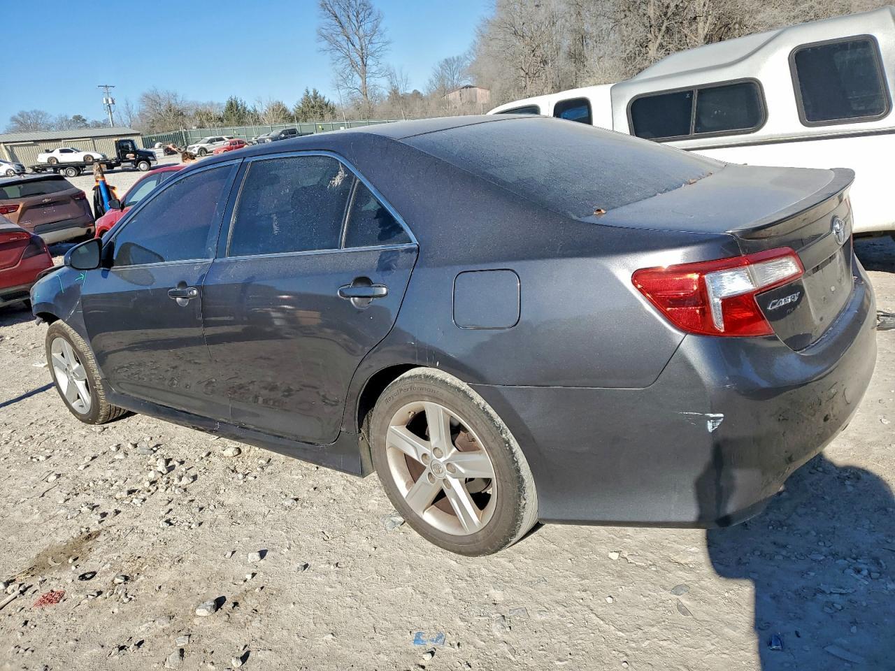 2014 TOYOTA CAMRY