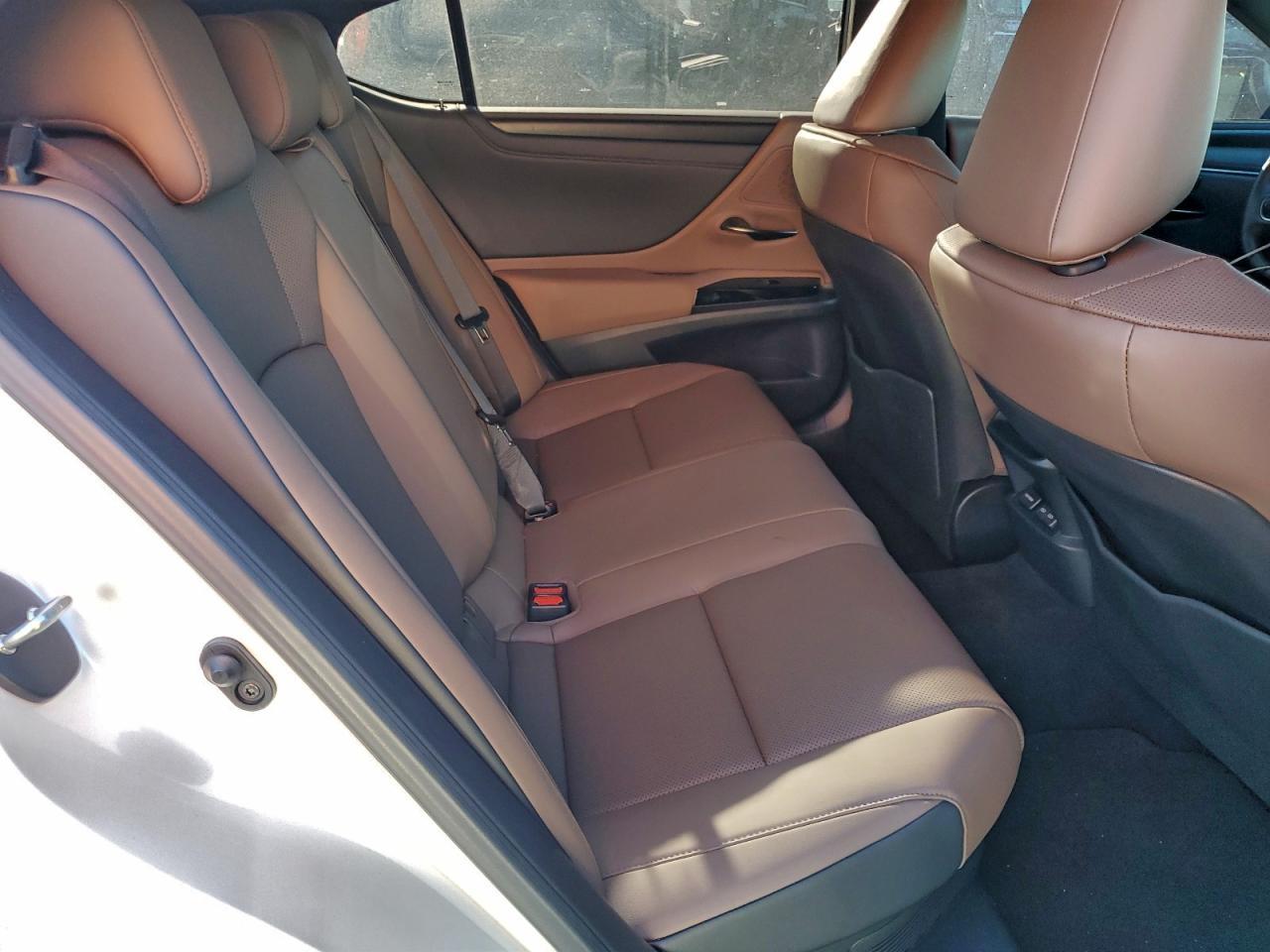 2025 LEXUS ES 300H