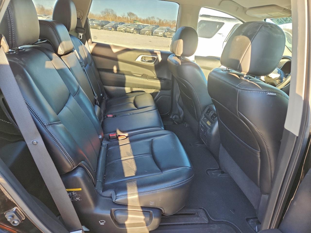 2017 NISSAN PATHFINDER