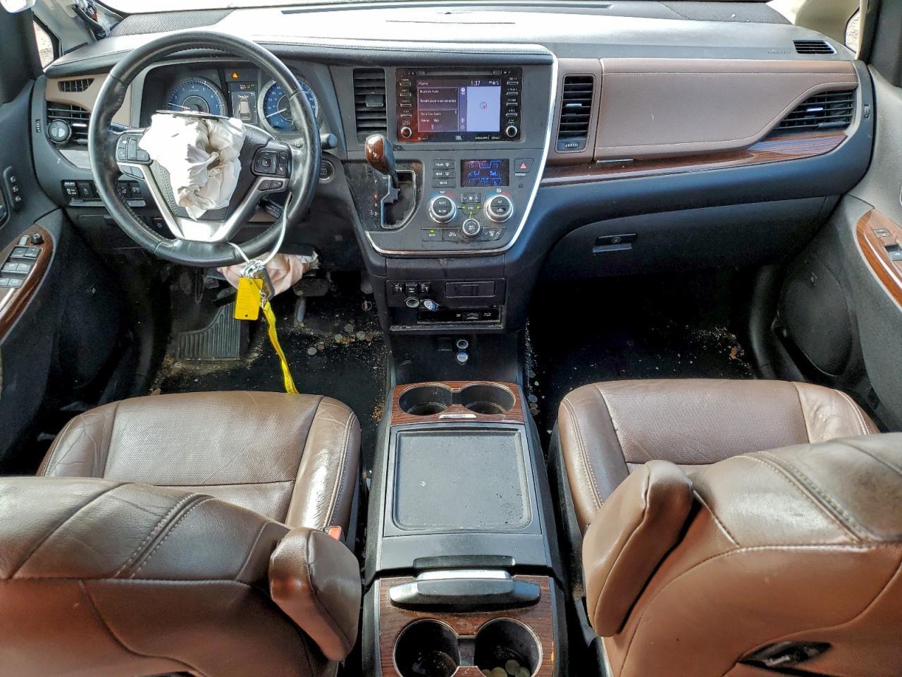 2018 TOYOTA SIENNA