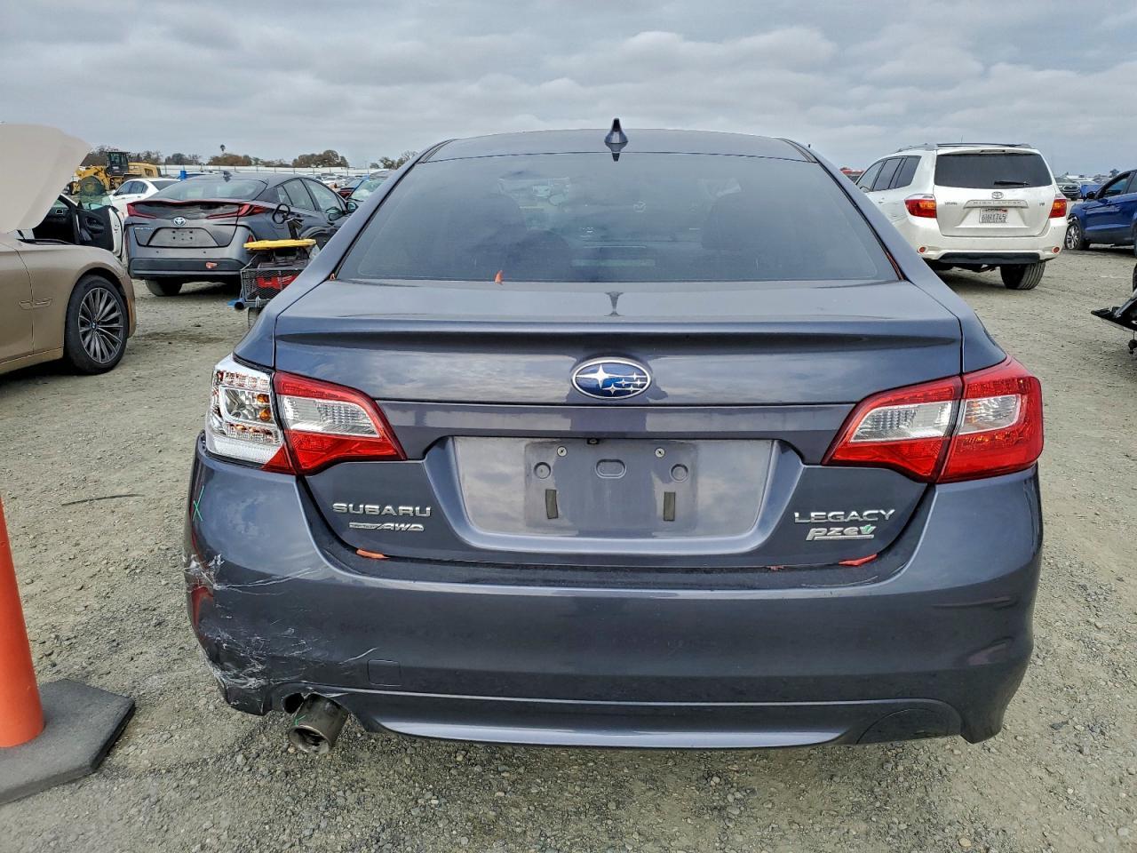 2017 SUBARU Legacy