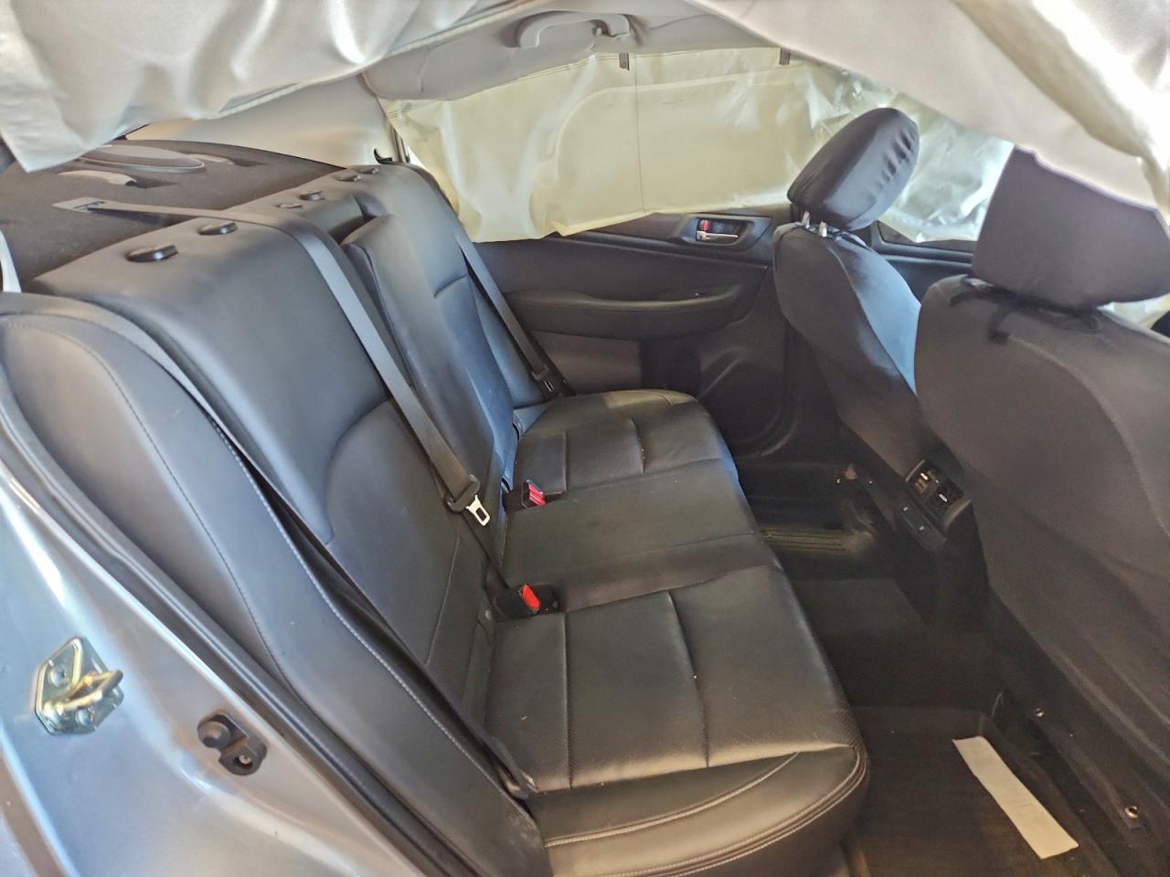2015 SUBARU Legacy