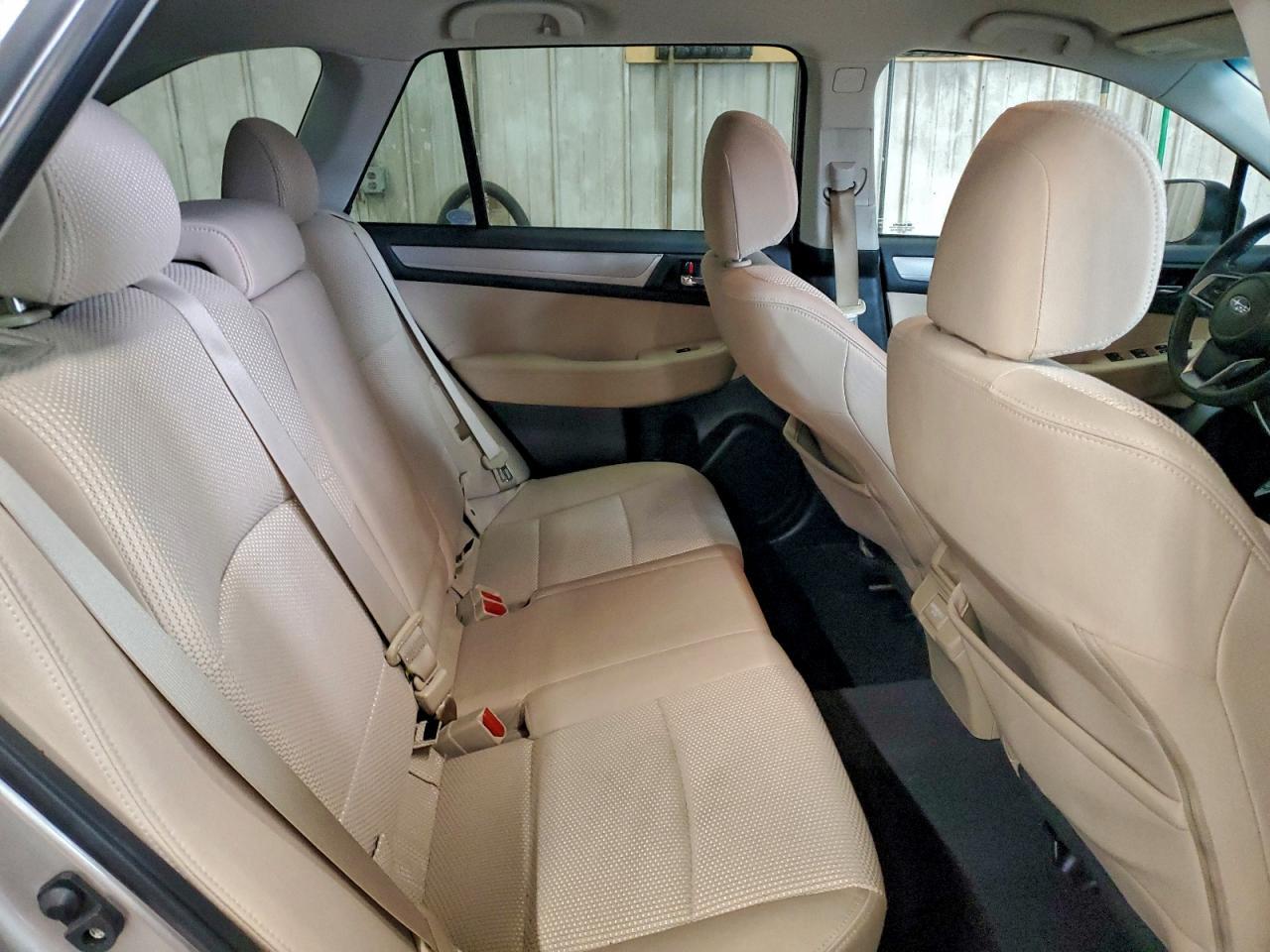 2018 SUBARU Outback