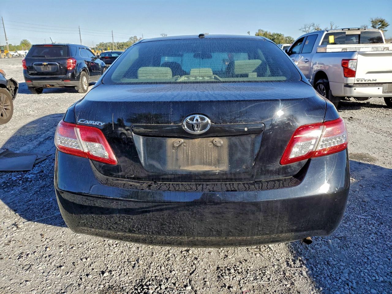 2011 TOYOTA CAMRY