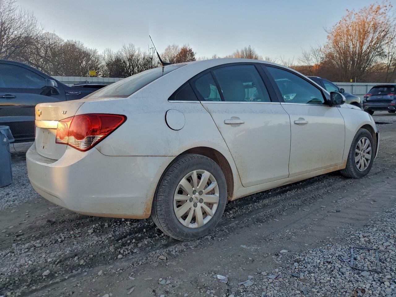2011 CHEVROLET CRUZE