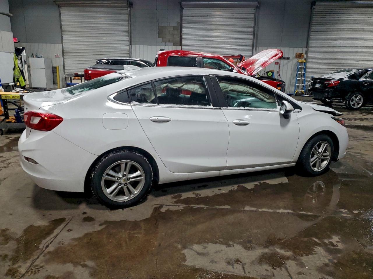 2016 CHEVROLET CRUZE