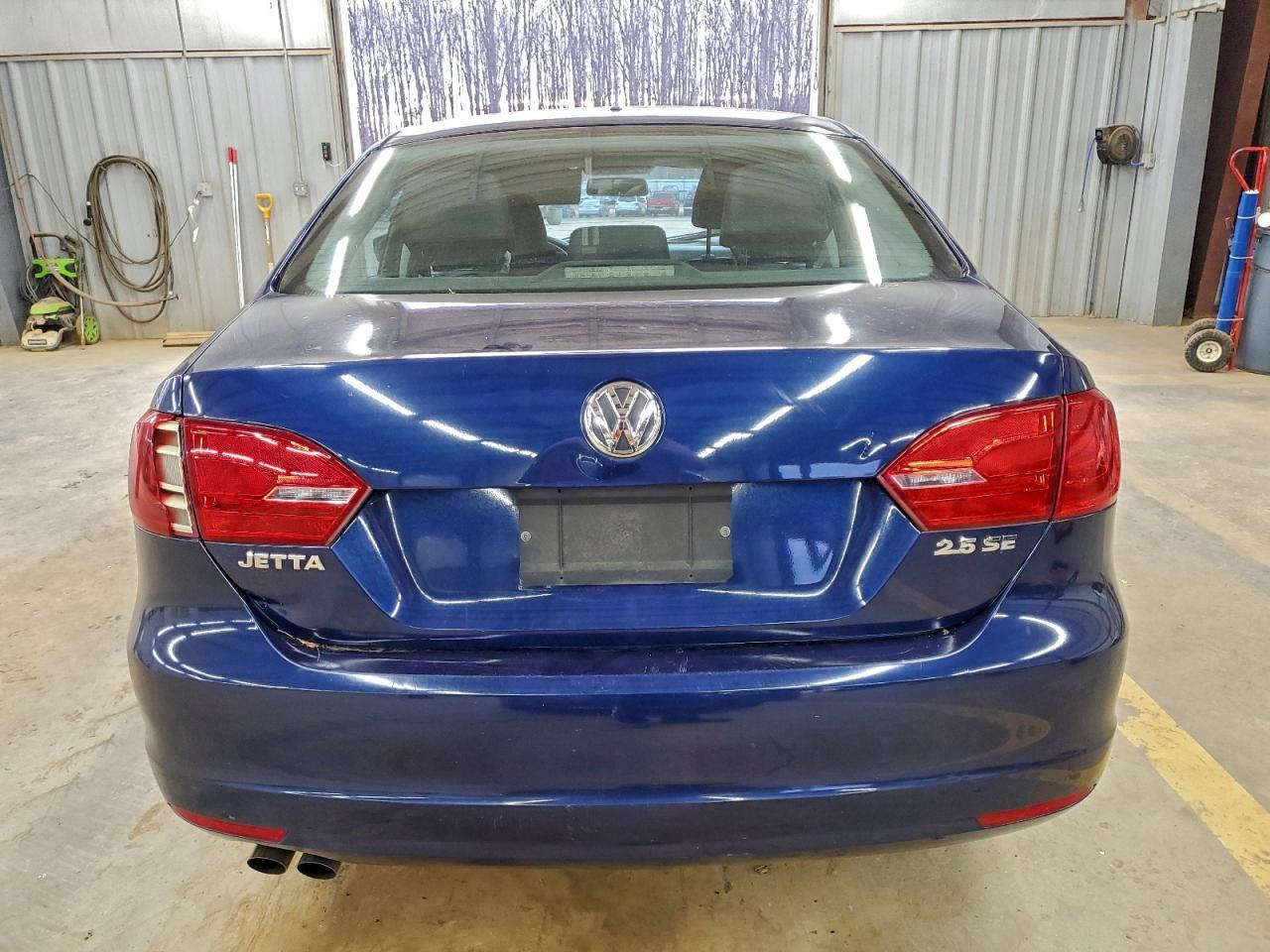 2011 VOLKSWAGEN JETTA