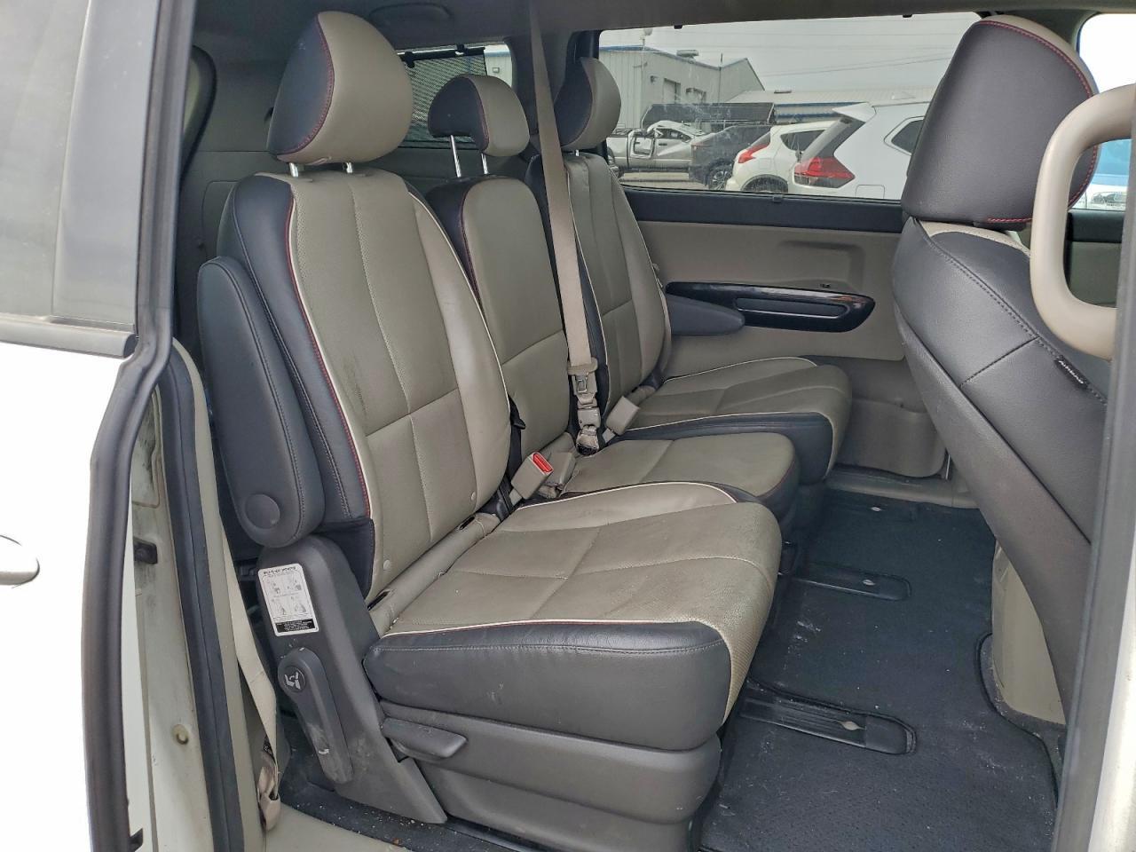 2017 KIA SEDONA