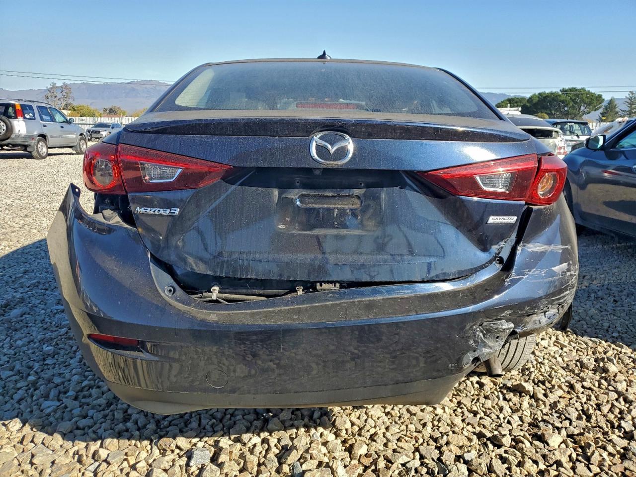 2017 MAZDA 3