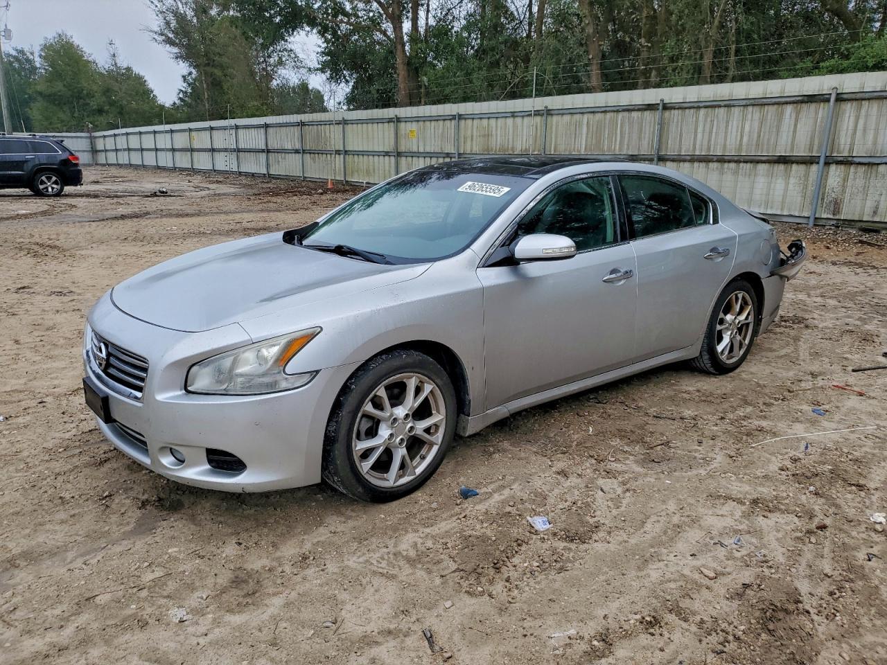 2012 NISSAN Maxima