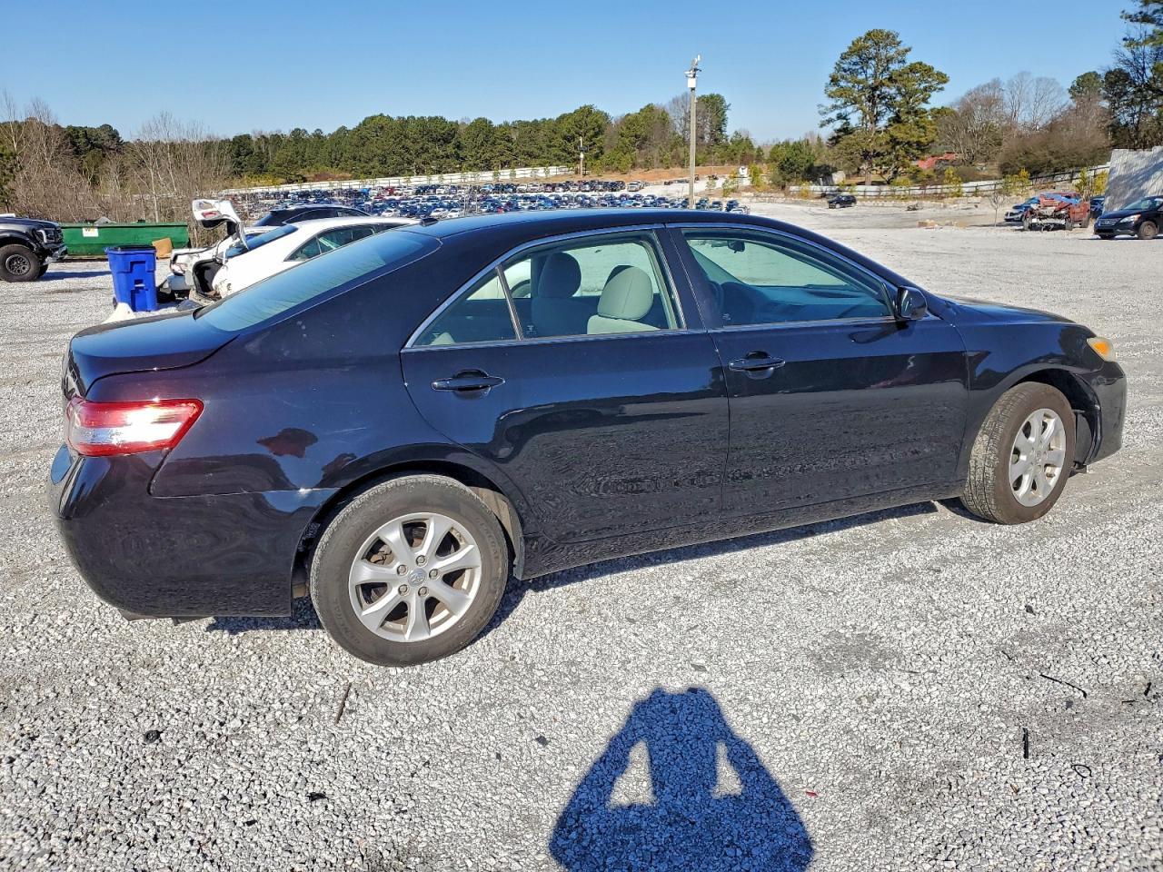 2011 TOYOTA CAMRY