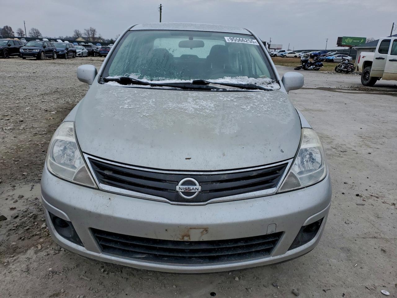 2011 NISSAN VERSA