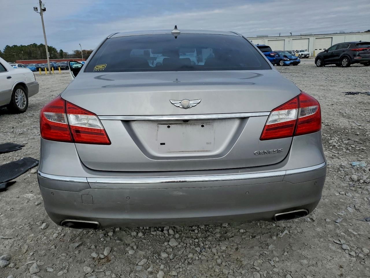 2013 HYUNDAI GENESIS