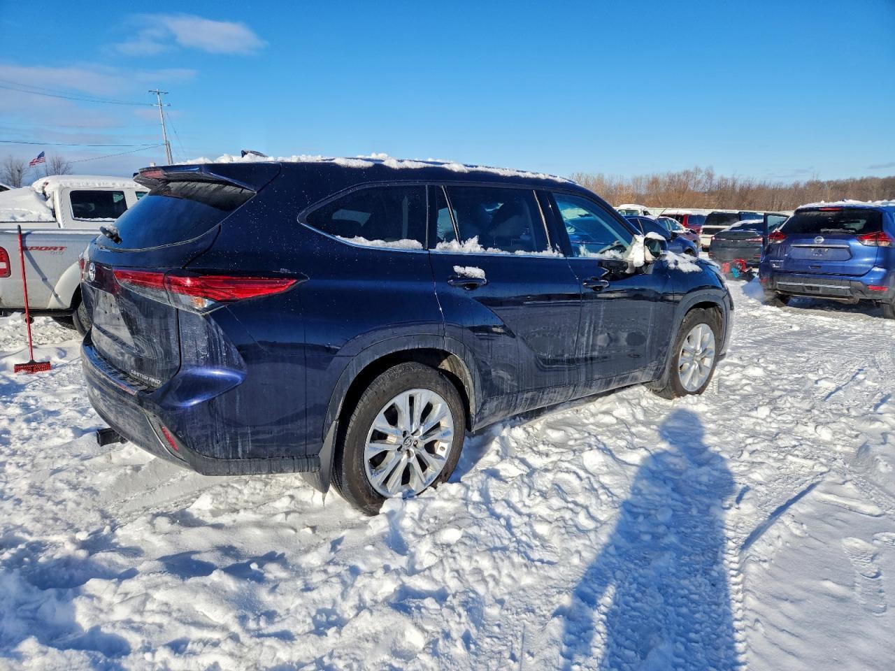 2022 TOYOTA HIGHLANDER