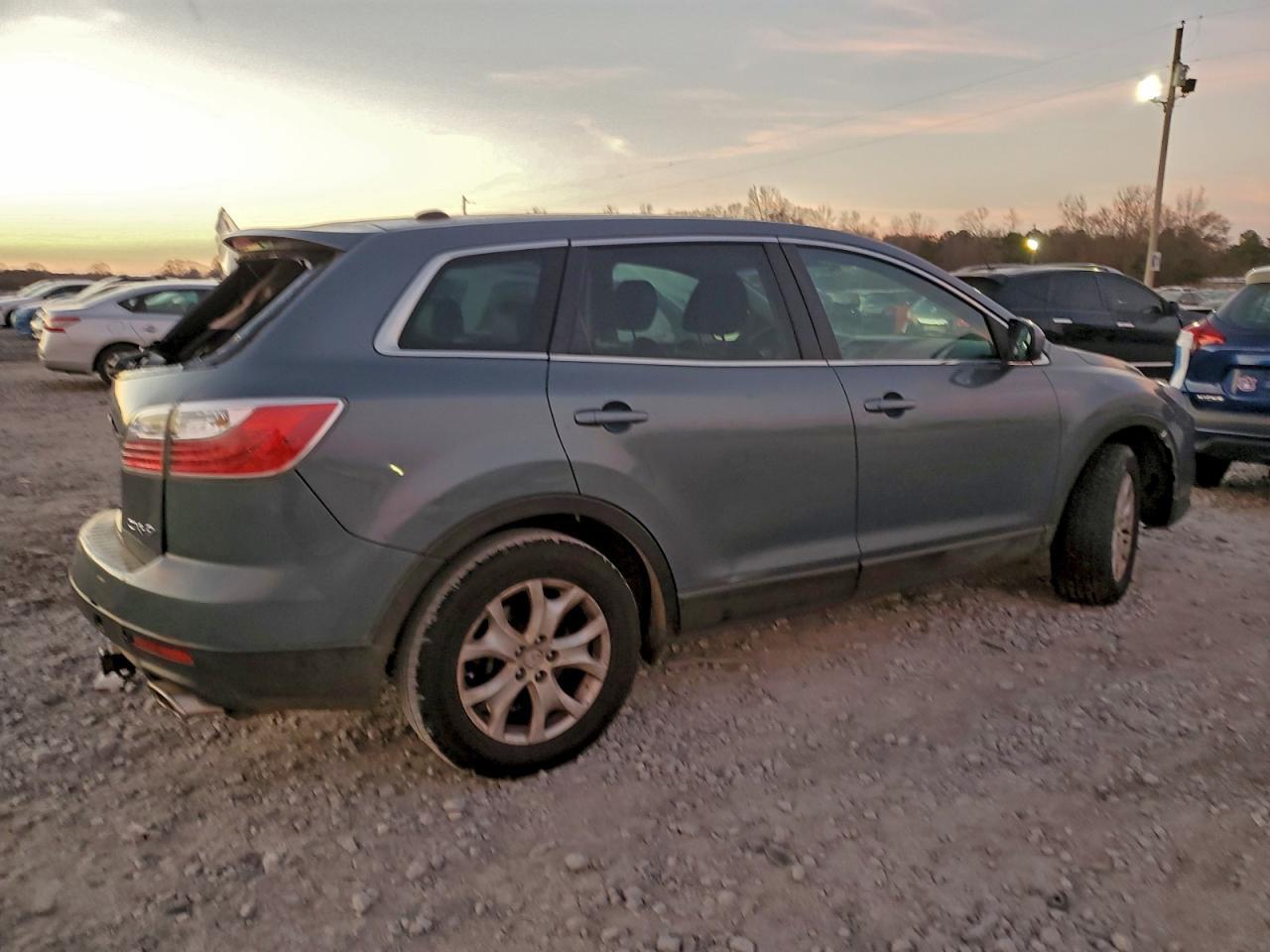 2011 MAZDA CX-9