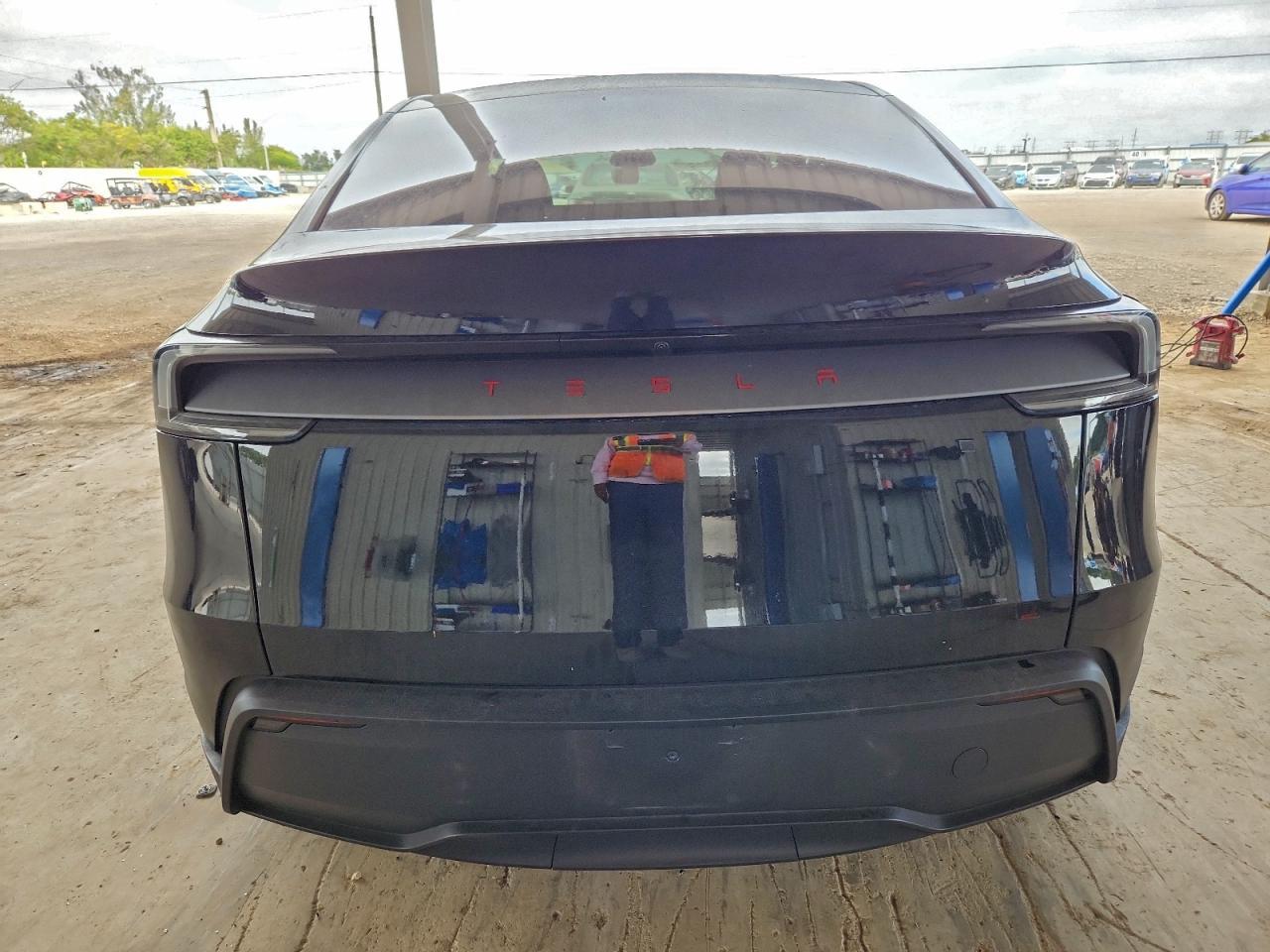 2026 TESLA MODEL Y