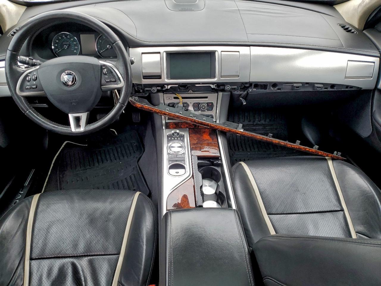 2015 JAGUAR XF