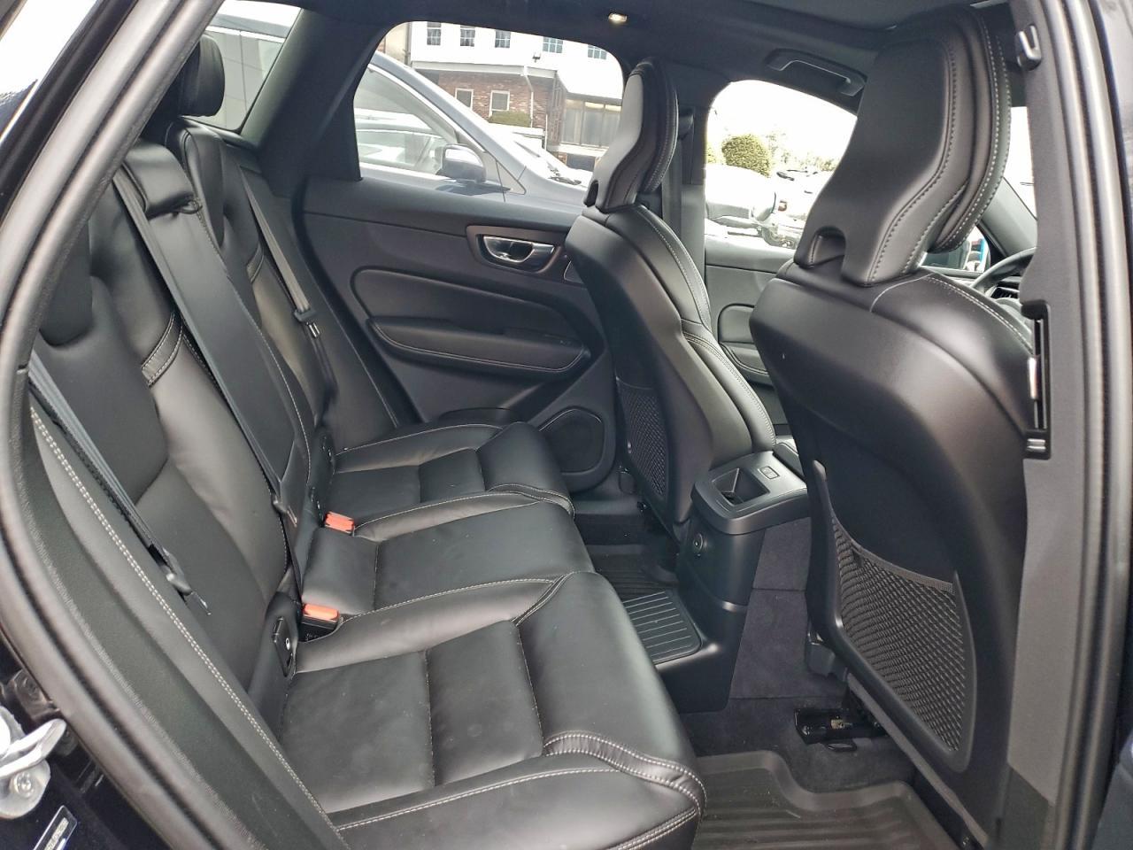 2024 VOLVO XC60
