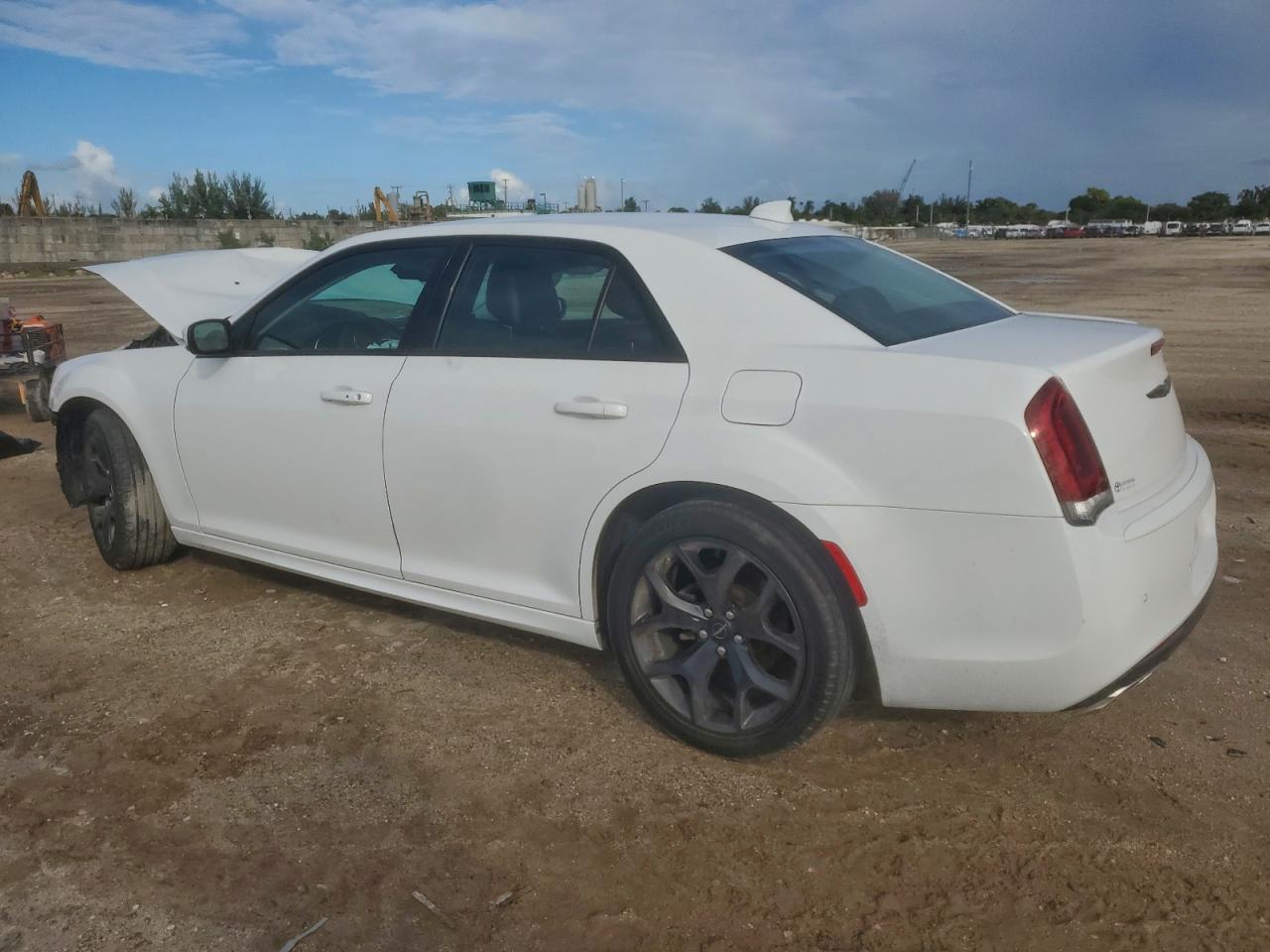 2022 CHRYSLER 300