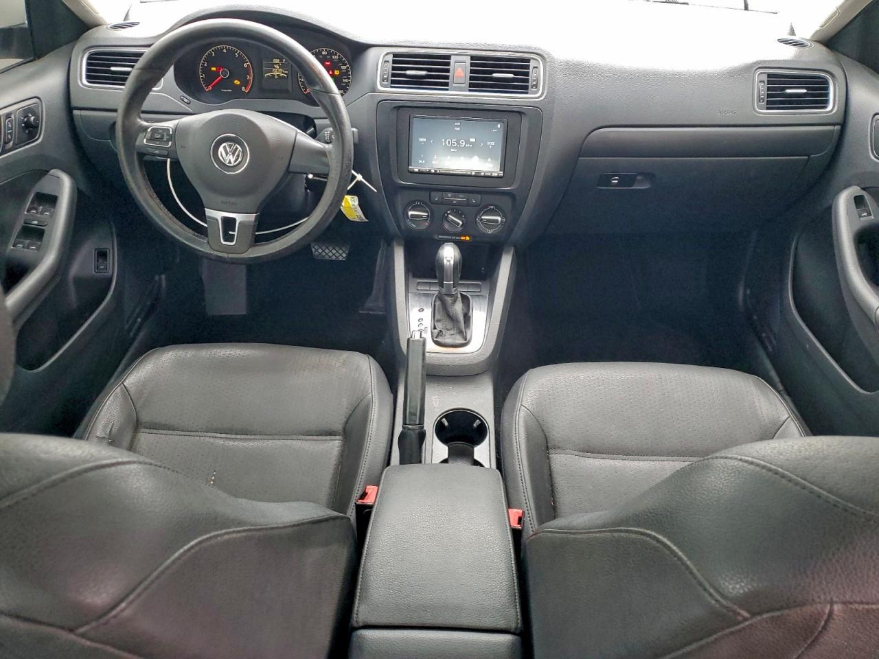 2011 VOLKSWAGEN JETTA