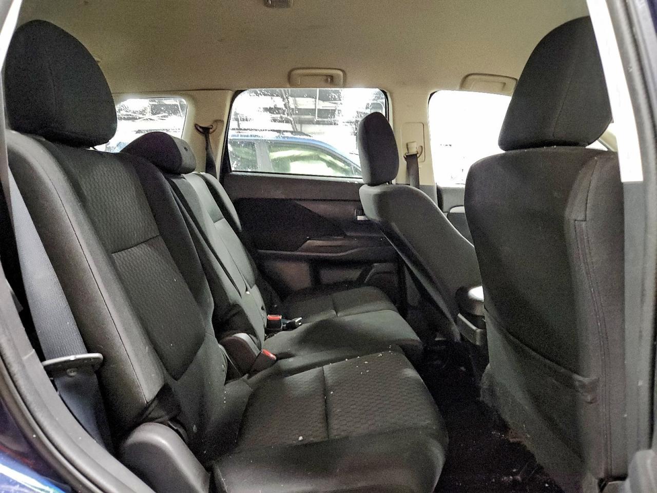 2014 MITSUBISHI outlander