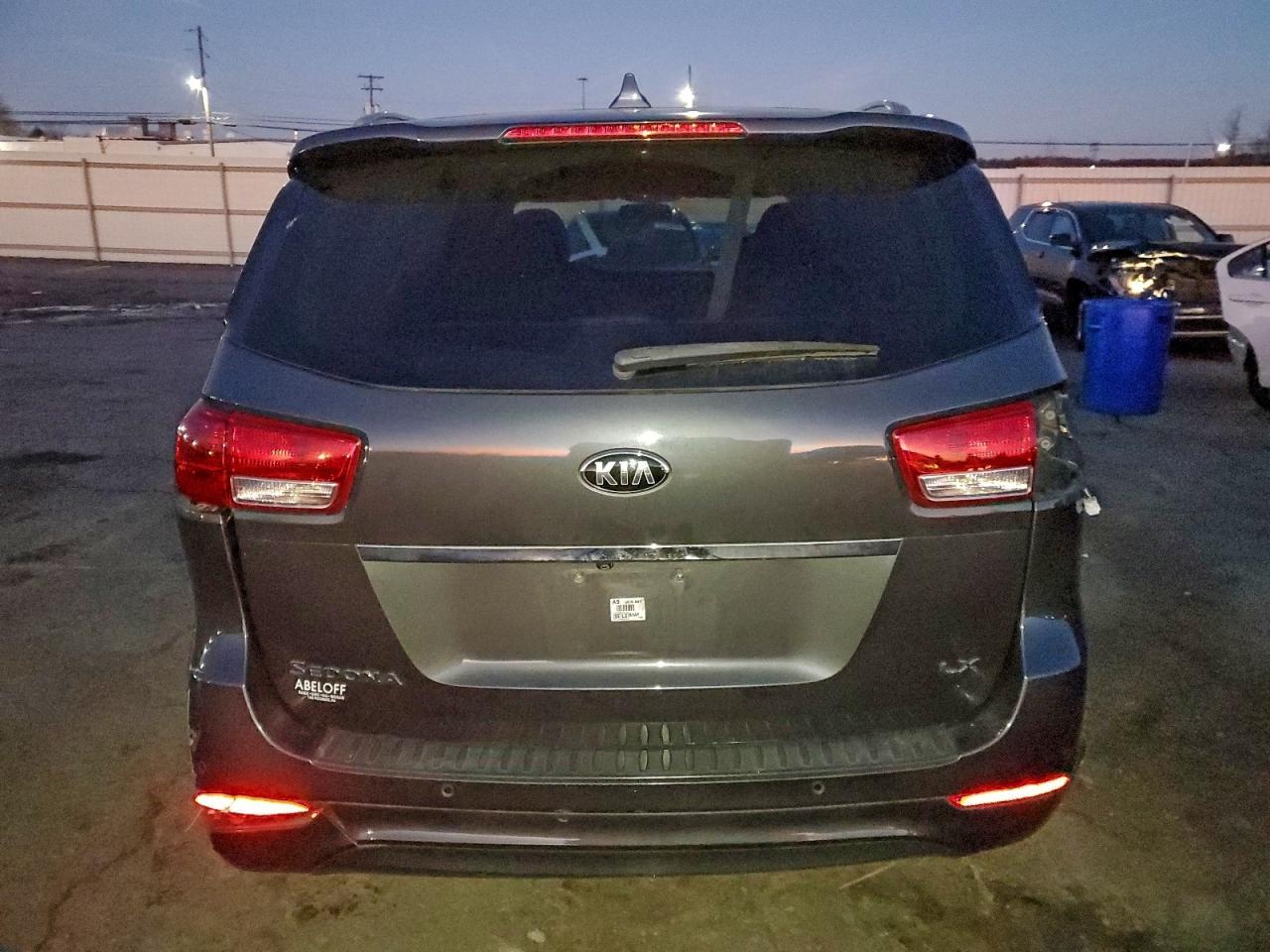 2017 KIA SEDONA