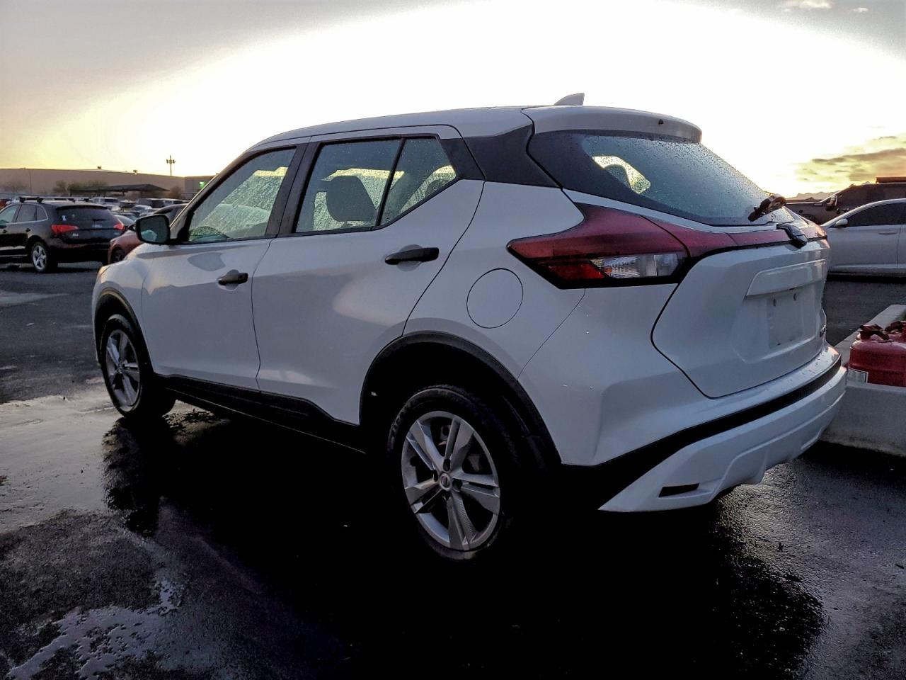 2022 NISSAN KICKS