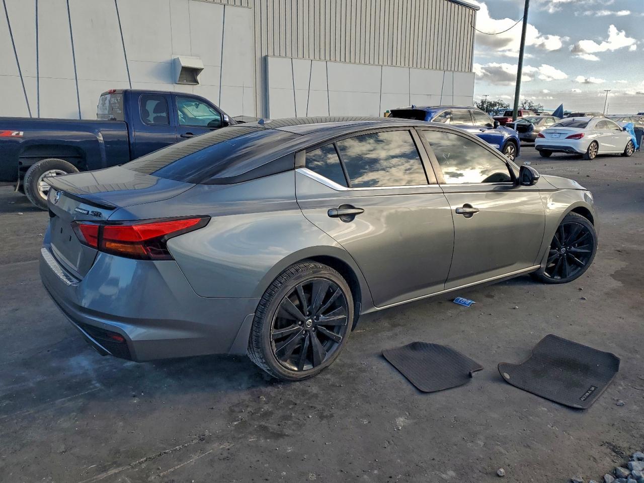 2022 NISSAN ALTIMA