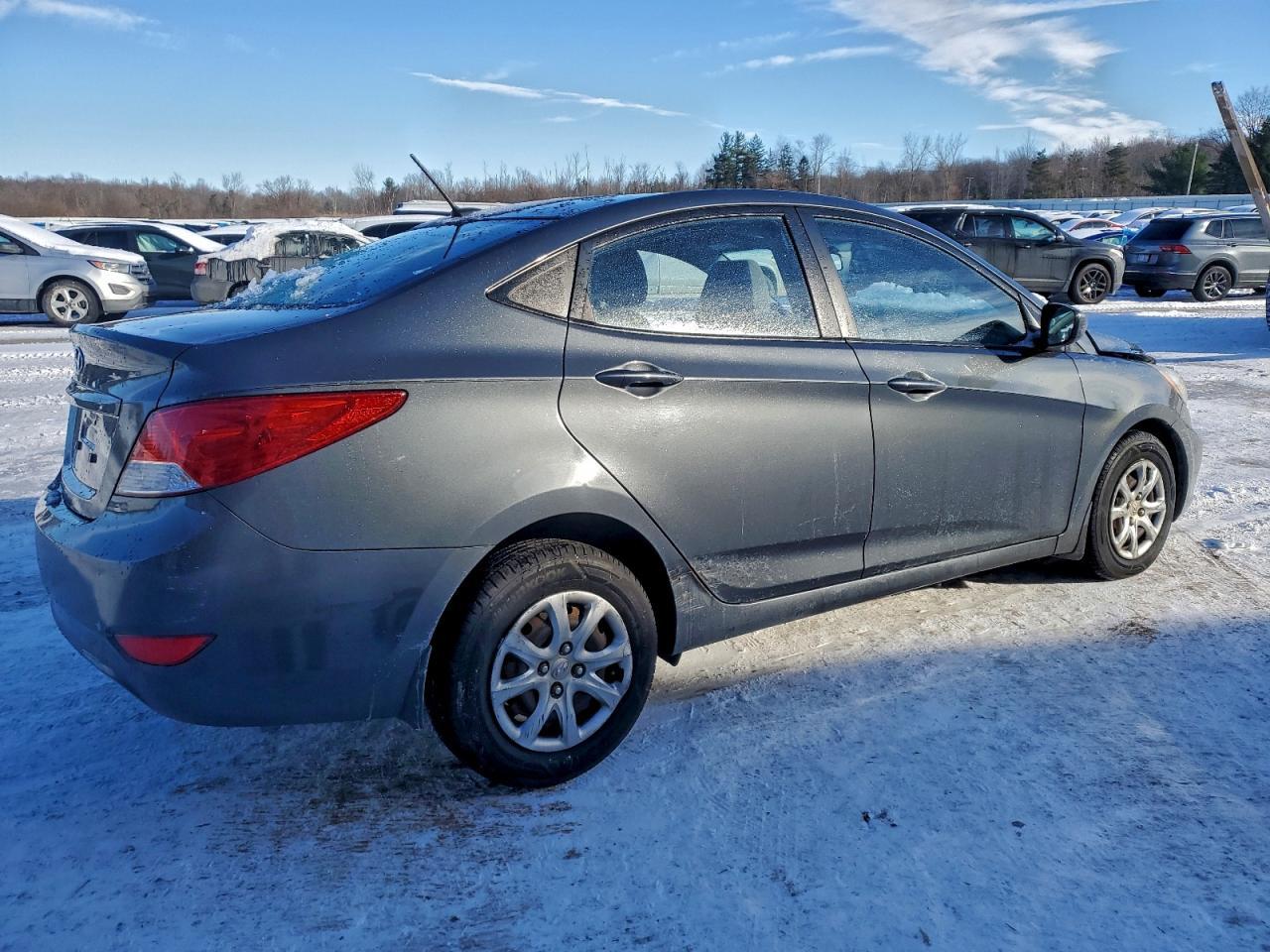 2012 HYUNDAI ACCENT