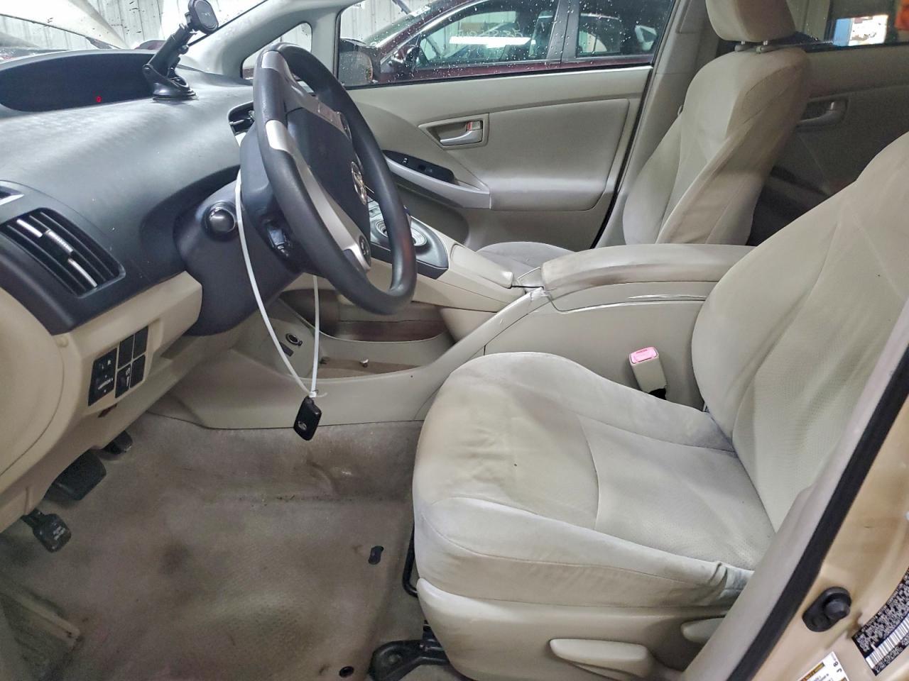 2011 TOYOTA PRIUS