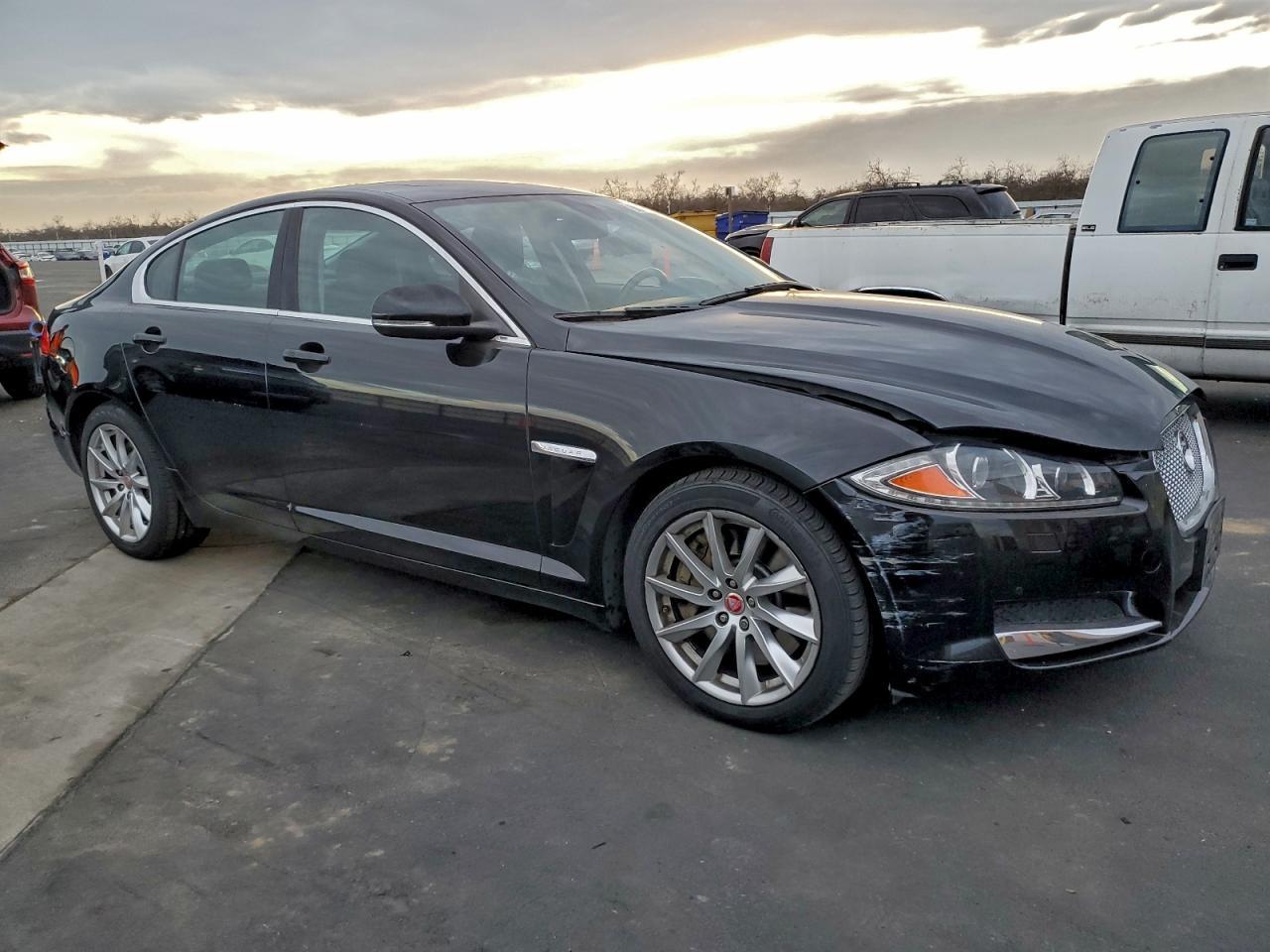 2015 JAGUAR XF