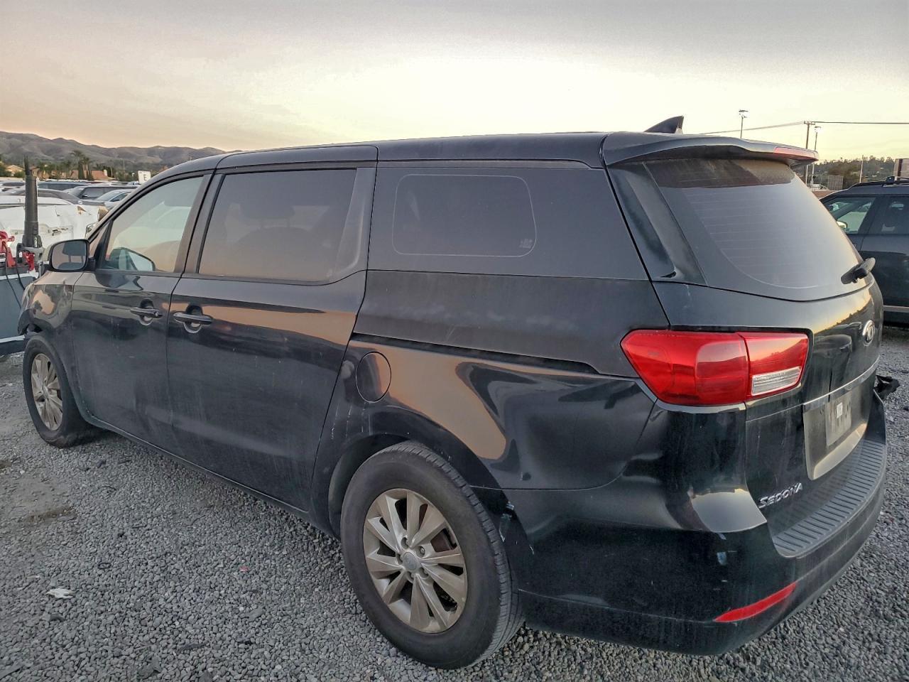2017 KIA SEDONA