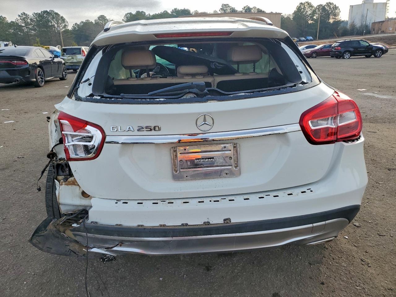 2017 MERCEDES-BENZ GLA-Class
