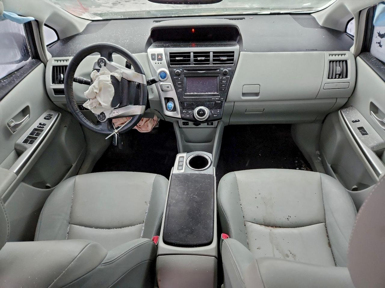 2013 TOYOTA PRIUS V