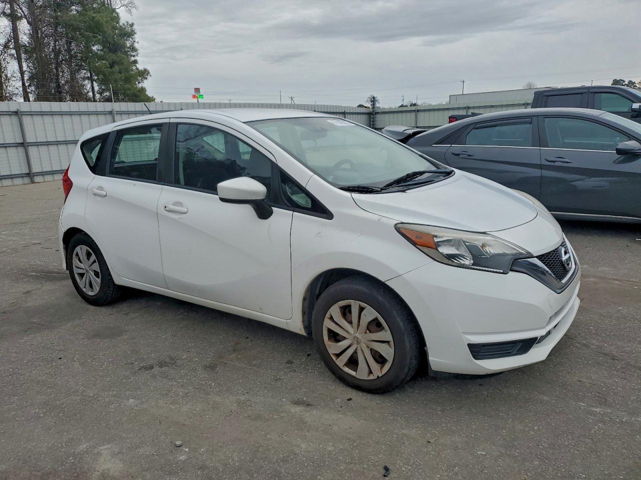 2017 NISSAN Versa Note