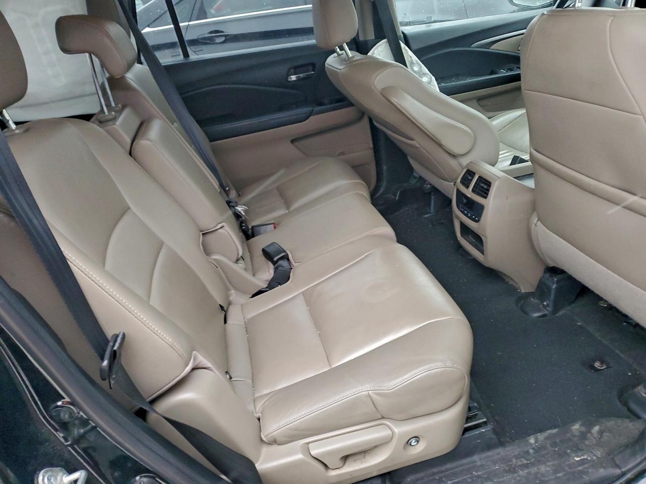 2017 HONDA PILOT