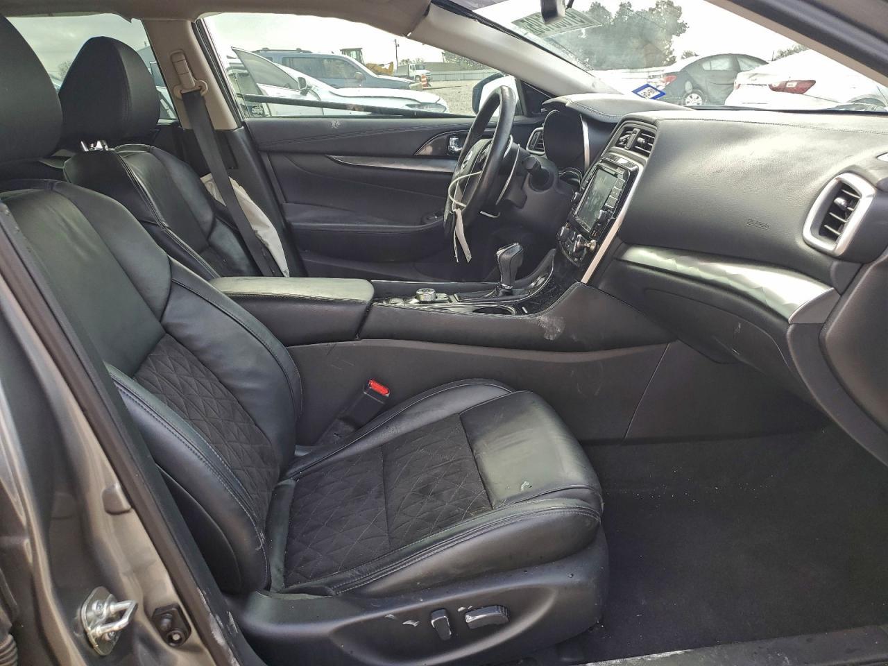 2018 NISSAN Maxima