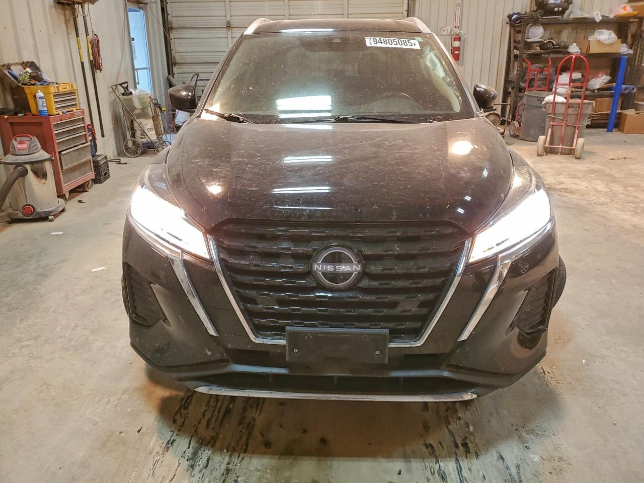 2023 NISSAN KICKS