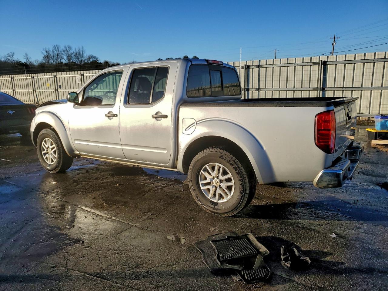 2015 NISSAN Frontier